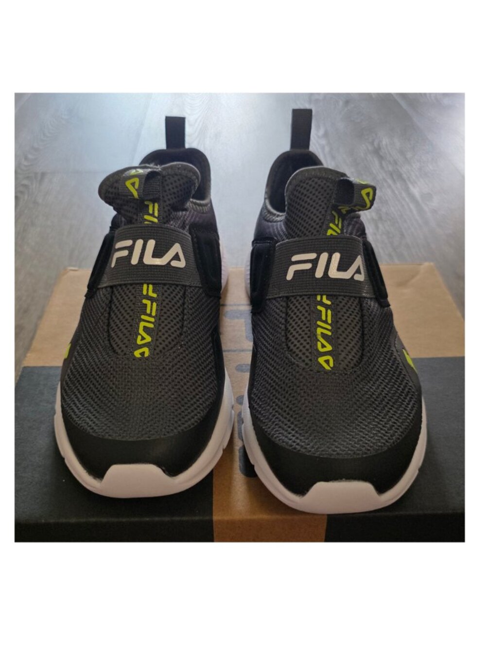 FILA Landbuzzer Kids Sneakers Size 2 Black Gray Lime New in Box